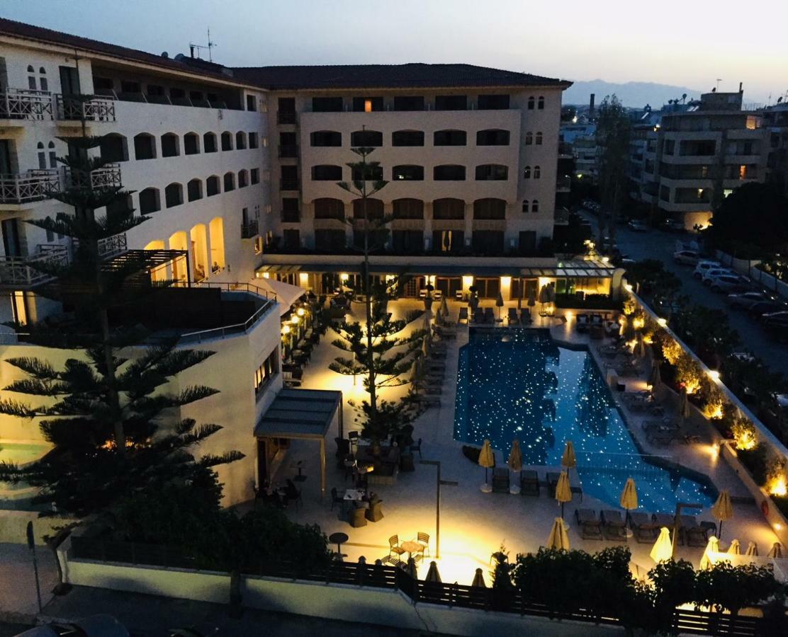 Sol & Mare - Beach Front Rethymno Exterior foto