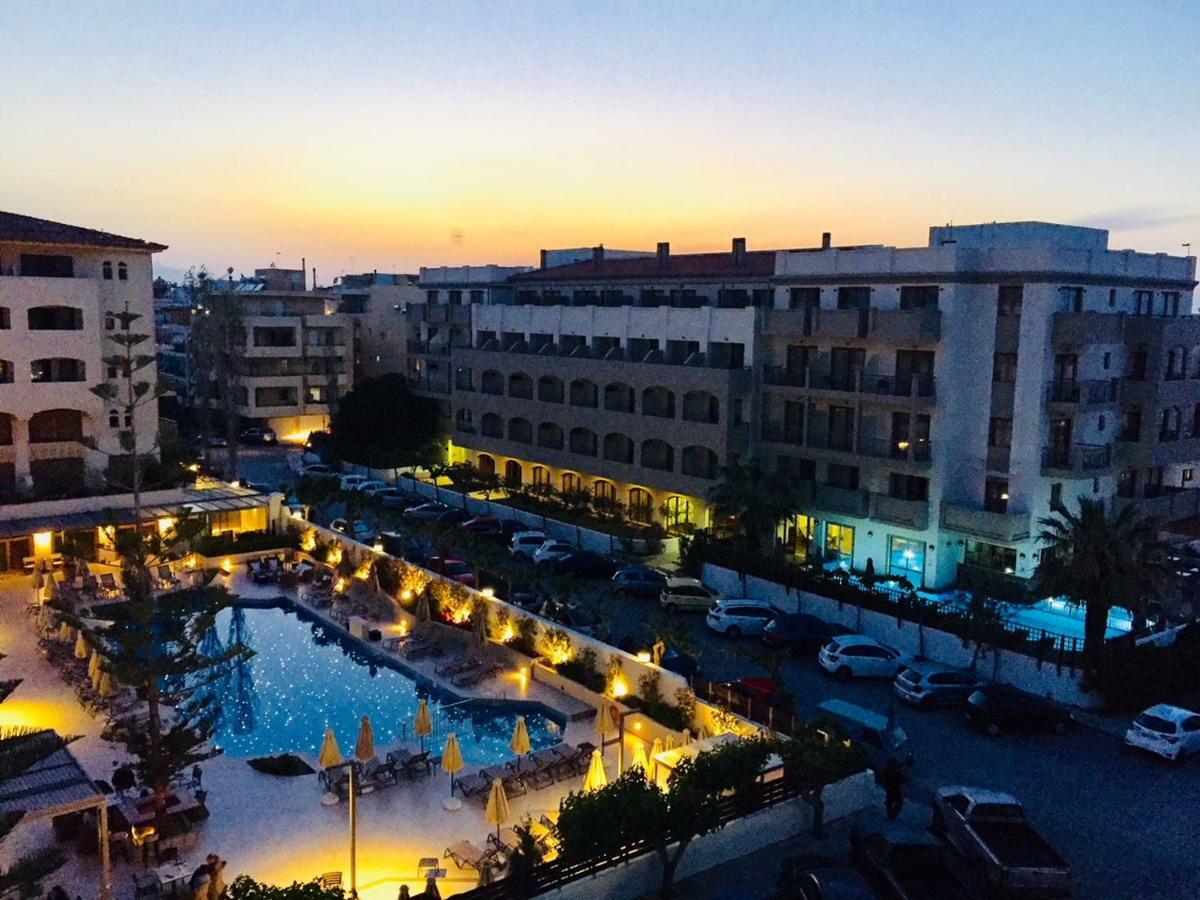 Sol & Mare - Beach Front Rethymno Exterior foto